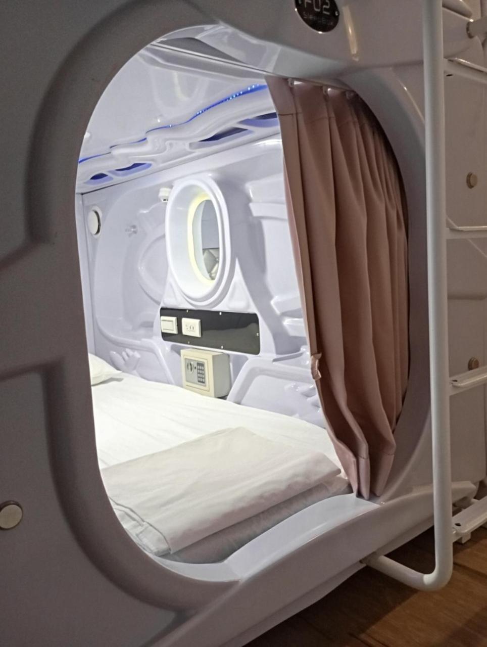 טאיפיי Sleepbox Hostel מראה חיצוני תמונה